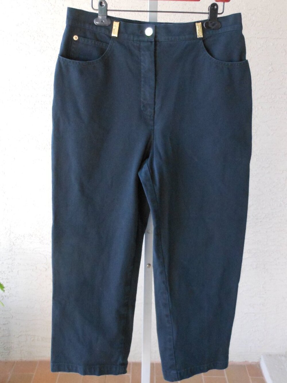 St John Sport Size 10 Higher Rise Crop Pants